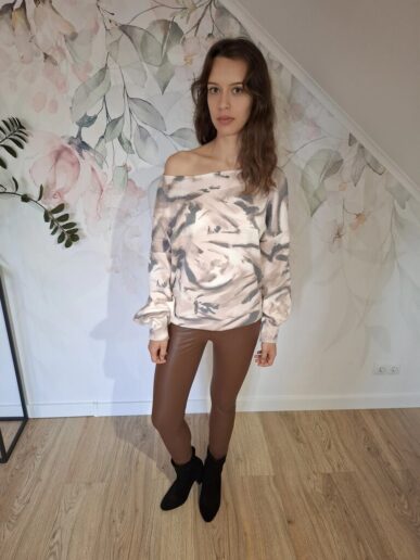 Spodnie legginsy z push up z eco skóry brązowe