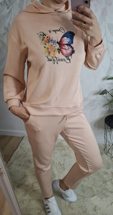 Komplet dresowy masełkowy MOTYL brzoskwiniowy