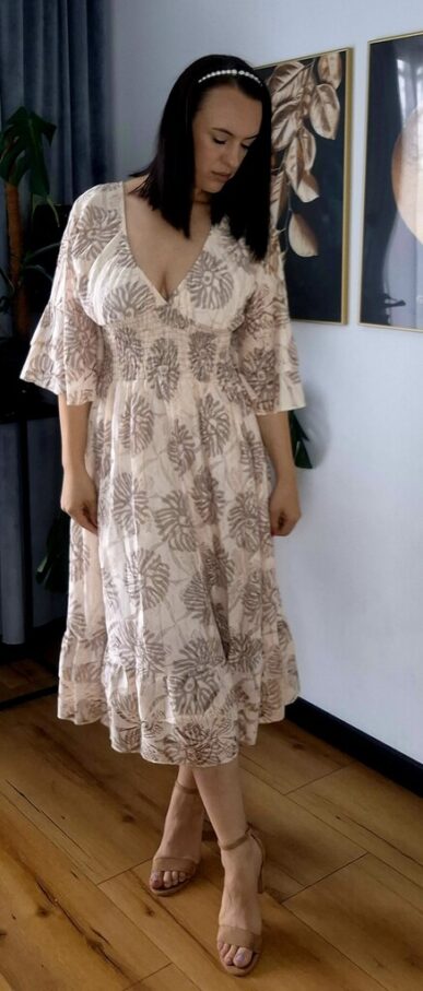 Sukienka Emily beżowa