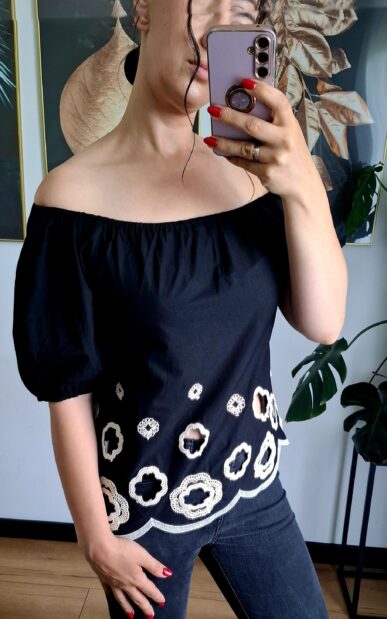 Bluzka Bella hiszpanka z haftem