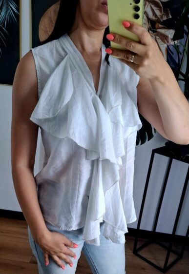 Biała bluzka z falbanami – 100% tencel