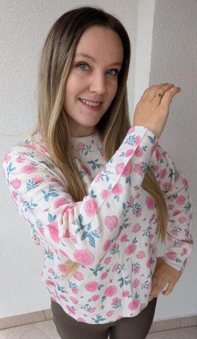 Sweter różany komfort