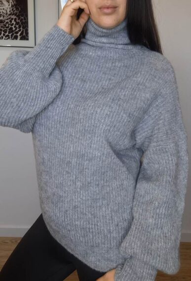 Miękki sweter Vanessa z golfem –szary