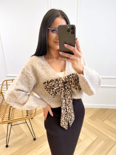 Sweter z kokardą beż