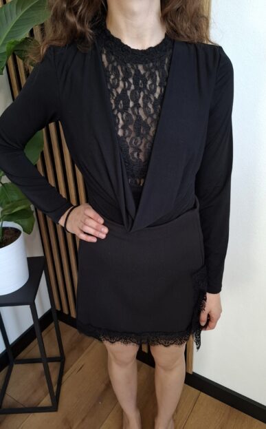 Body woda z koronką czarne