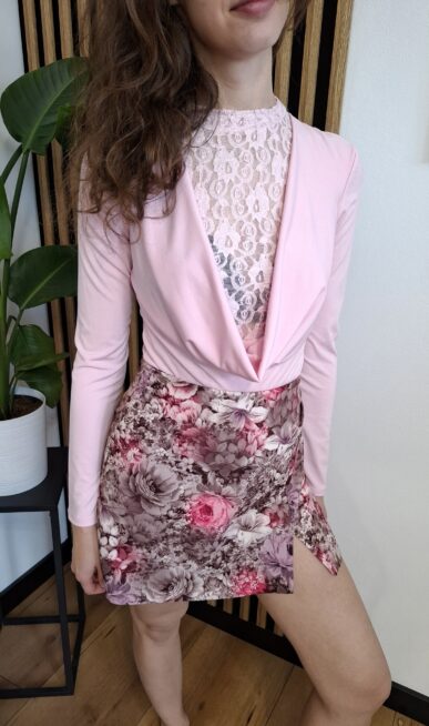 Body woda z koronką jasny róż