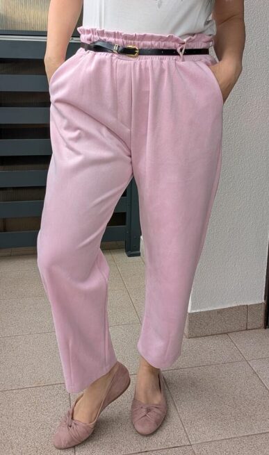 Pastelowe spodnie z paskiem róż